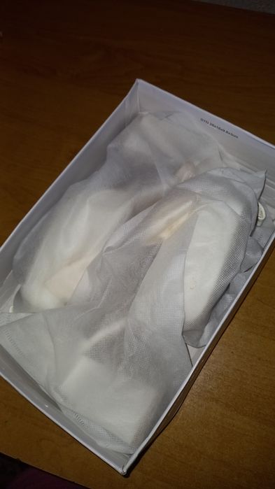 Белые туфельки и бантиком