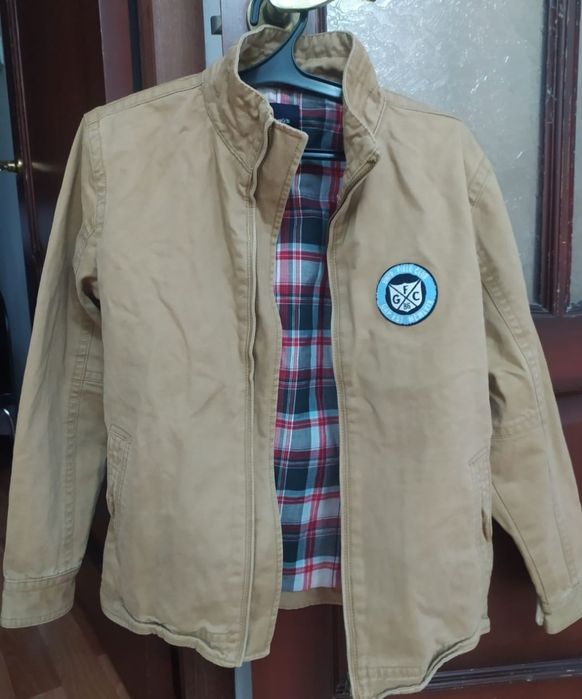 Куртка сатылады!