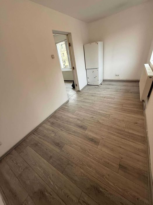 Apartament 2 camere de vanzare