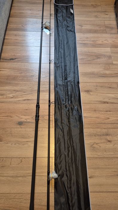 Lansetă Avid Revolve 13ft (3,96m), 3,5lb  Nouă