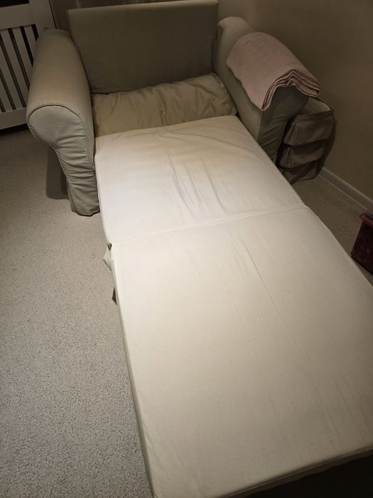 Canapea Ikea extensibila tip pat