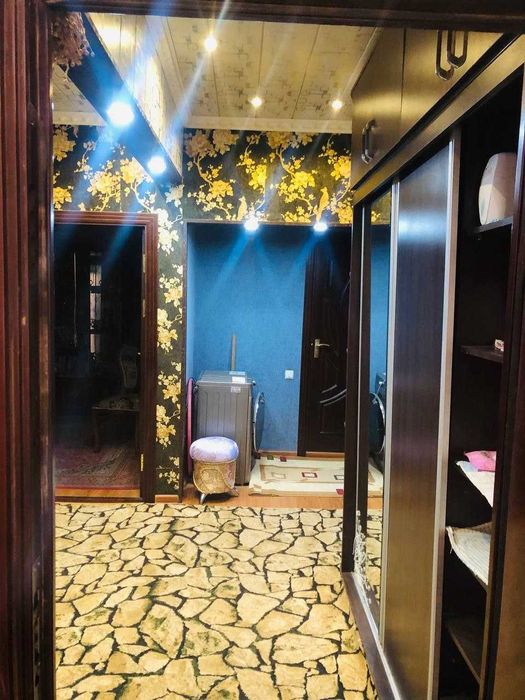 Продается 4/9/9
Сергели-8 
Хорошее место
Цена:98000