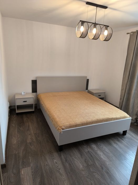 APARTAMENT de închiriat