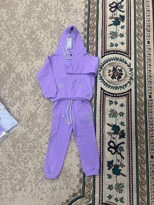 Bolalar uchun komplekt kiyimlar