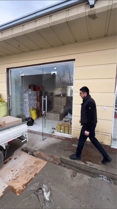 Shahrisabz shahar yangi bozordan 2 ta dukon sotiladi