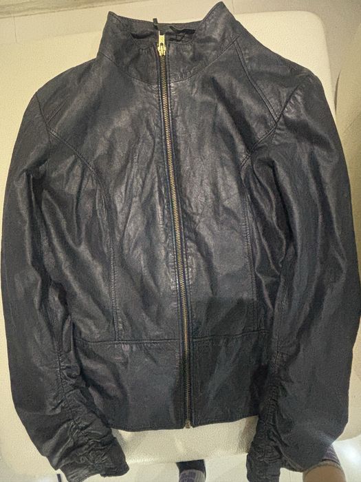 Nikole сетове и тениски