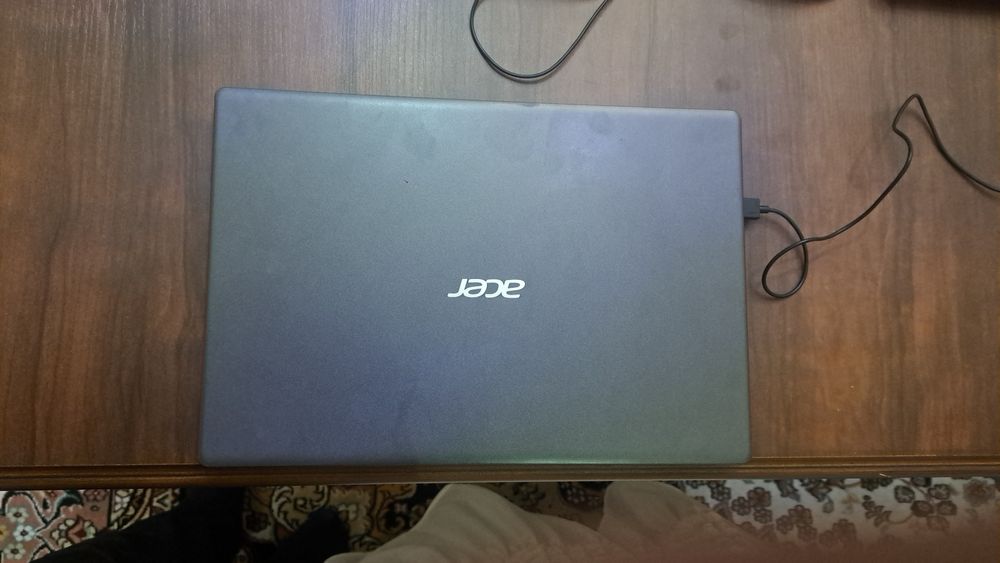 Noutbuk aser 10 pokaleniya