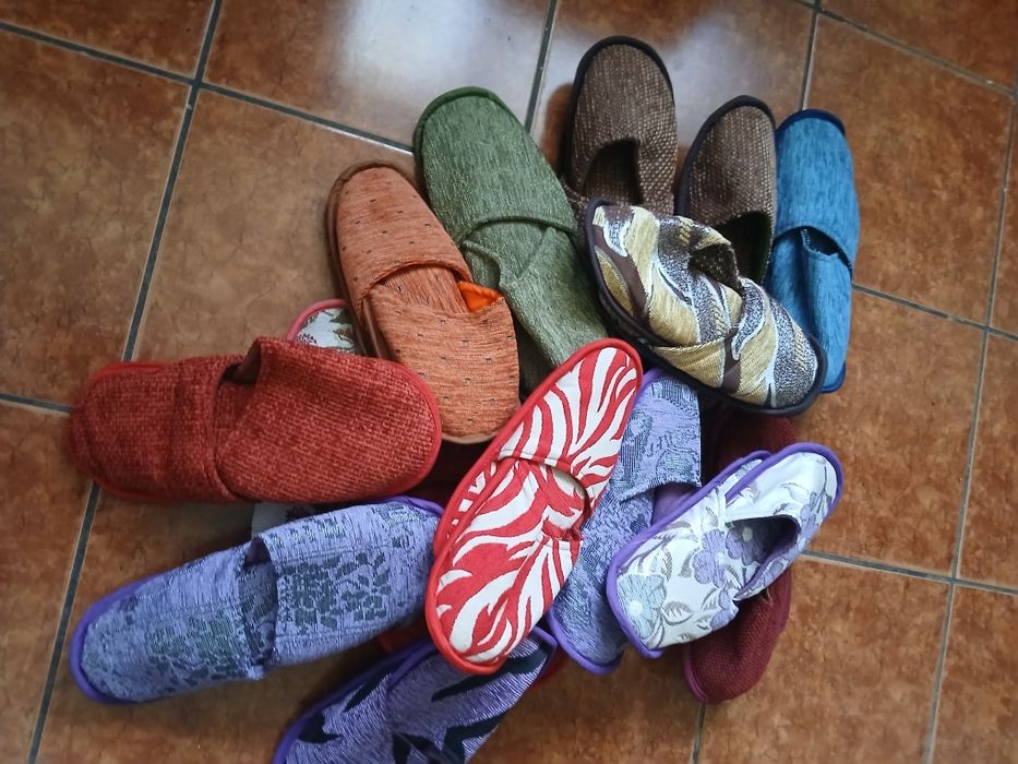 Vind papucii de casa