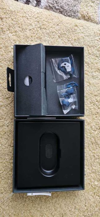 Vand Casti Bose Sport Earbuds second ( casca dreapta nu mai merge )