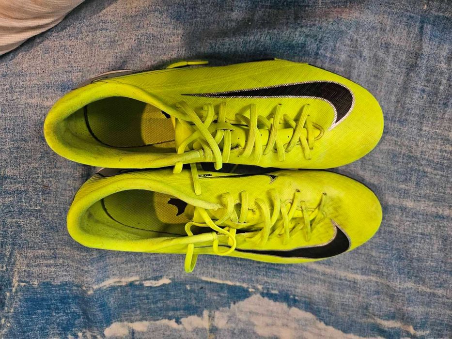 Продавам стоуношки на NIKE огринални