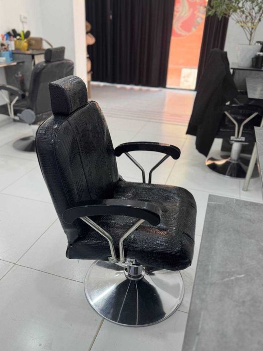 Salon mebeli sotiladi Hamma narsasi bilan