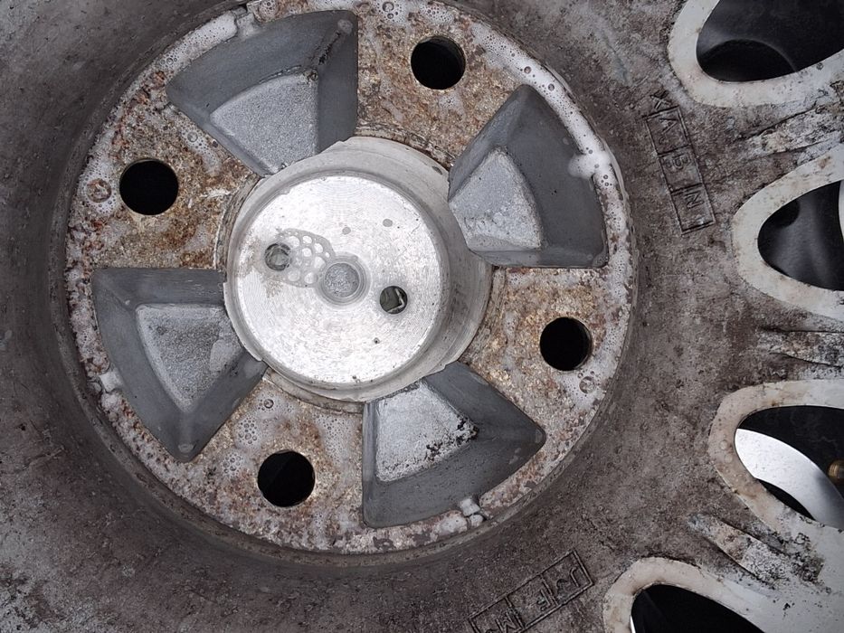 15цола за Пежо Ситроен  6.5J ×15 ет 25 ц.65.1   4× 108