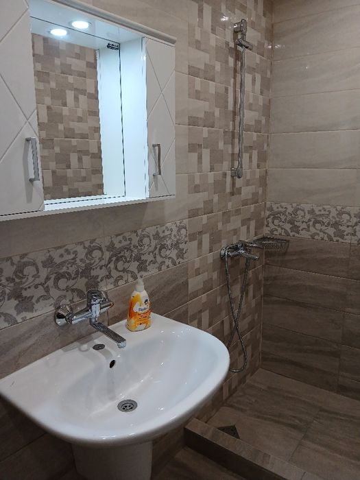 Двустаен Възраждане с Асансьор, Интернет