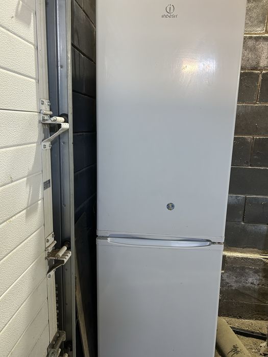 INDESIT, холодильник