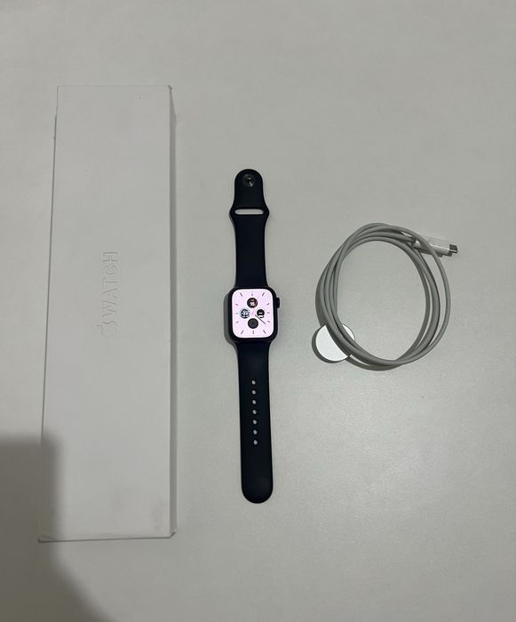 Apple watch series 8