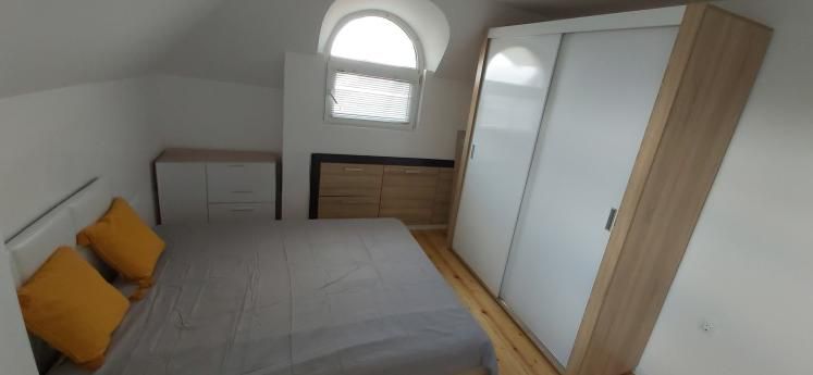 Дава се под наем Тристаен апартамент в Пловдив, Въстанически - 72 кв.м за 400 € - Снимка #3