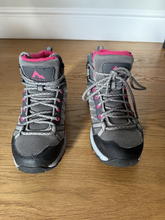 Papuci drumetie marimea 35