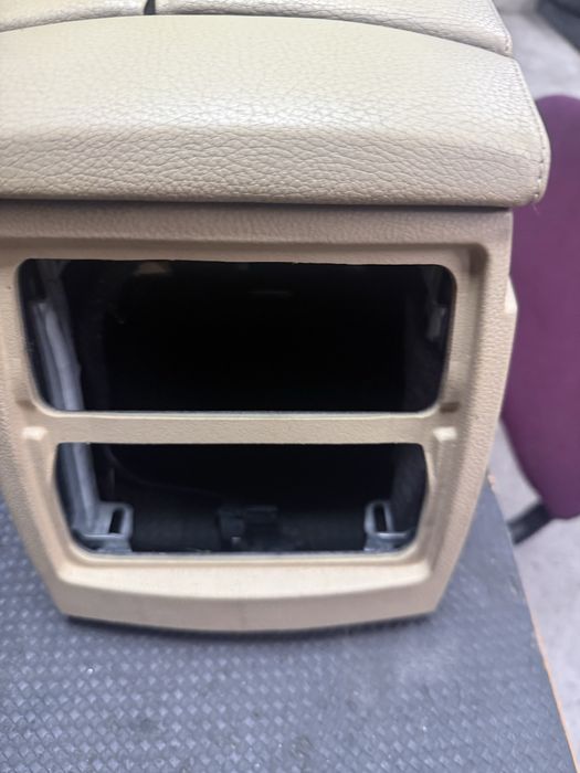 Бежав подлакътник БМВ Е61 Е61 фейс