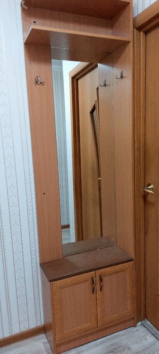 Прихожая с зеркалом