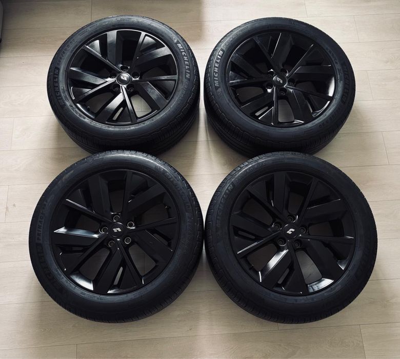 Литые диски LiXiang R20 с резиной Michelin e•primacy