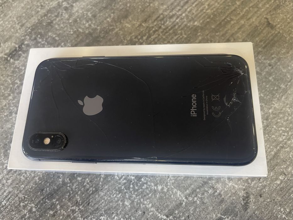 Продам Iphone XS 256