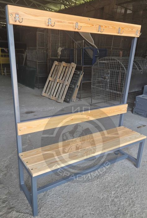 Скамейка для гардероба с крючками для одежды L=1,5 м