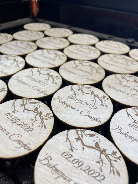 Гравирани магнити/подаръчета (за сватби, кръщенета, други събития)