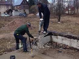 бурение лунок под столбы и демонтаж