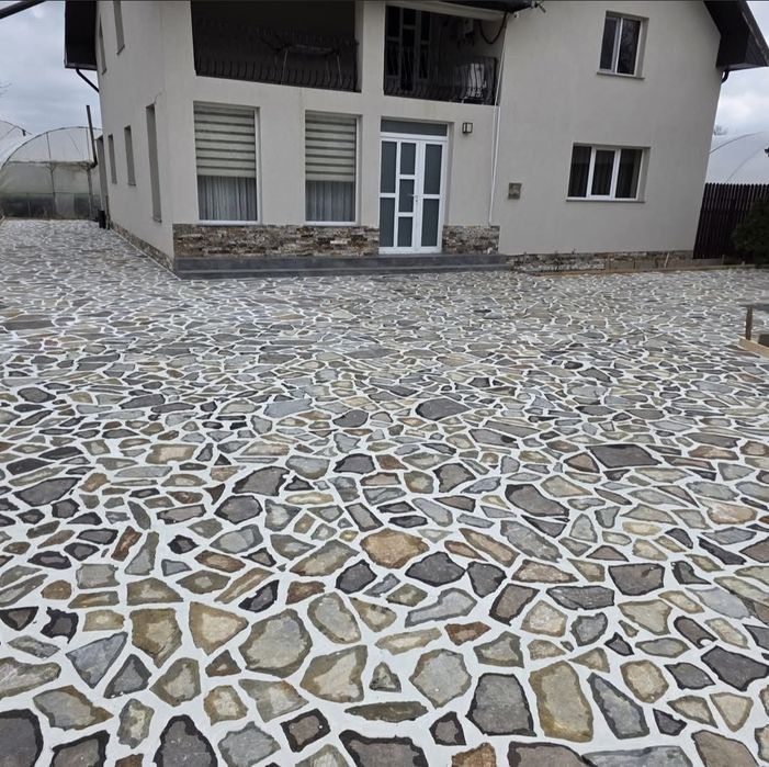 Vând si montez piatra de munte