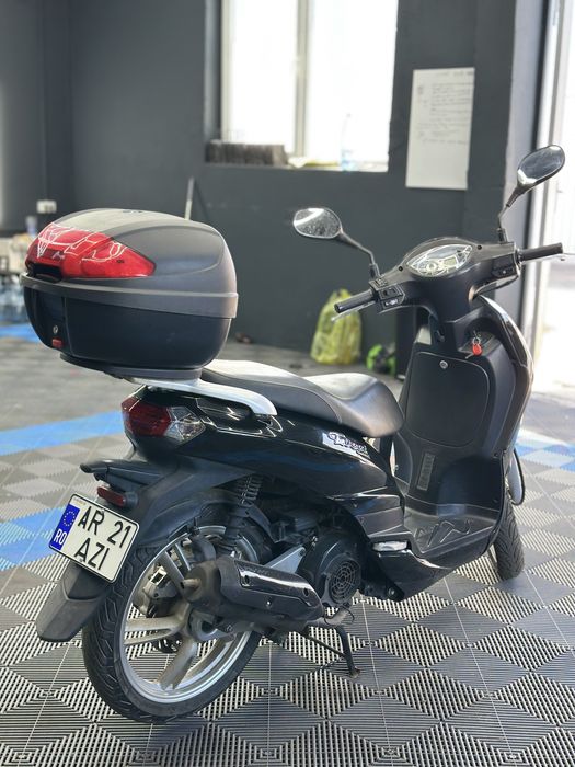 Scuter 125 cc Peugeot Tweet 125