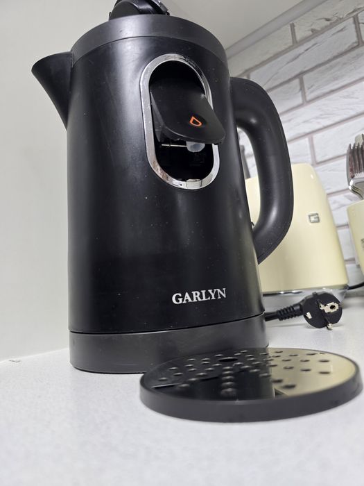 Продам чайник GARLYN, б/у.