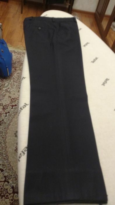 Продам школьные брюки 34 р