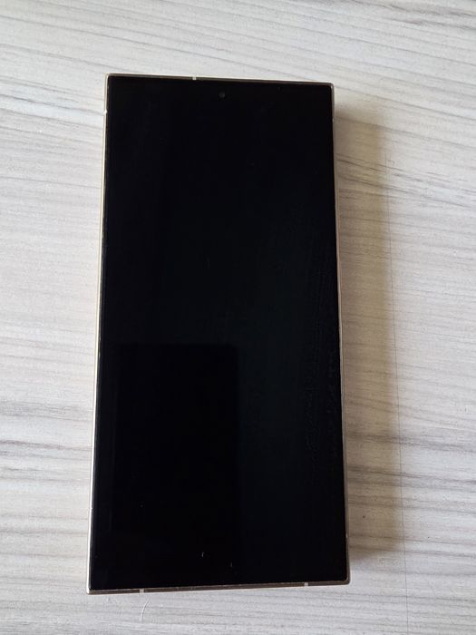Samsung Galaxi S24 ultra, неразличим от нов