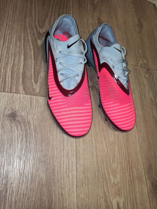 Бутсы футбольные