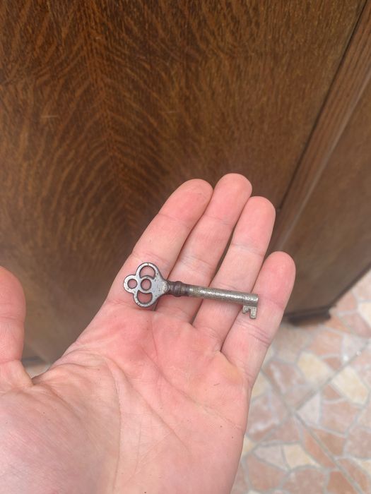 Античен гардероб