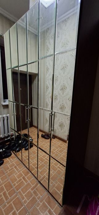 Шкаф зеркальный прихожья