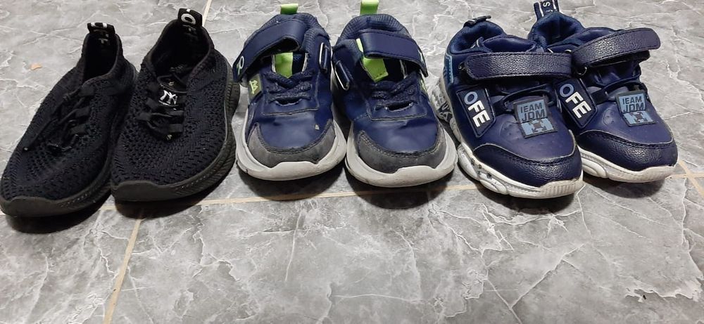 Продам кроссовки детские