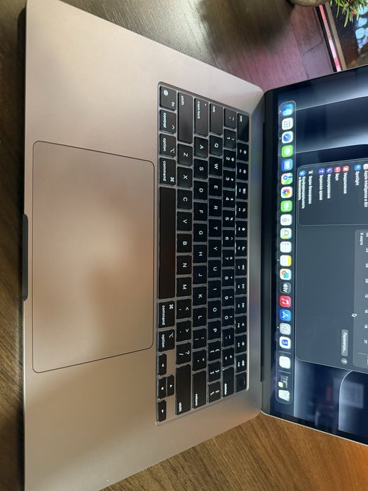 MacBook Air m2 15дюймов