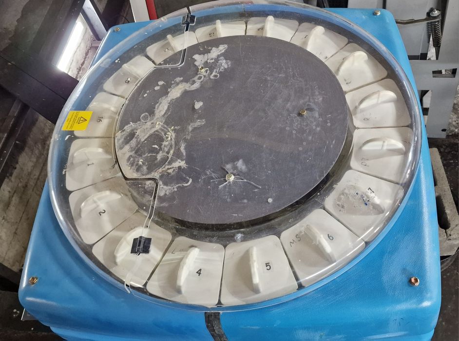 Аппарат для колеровки краски