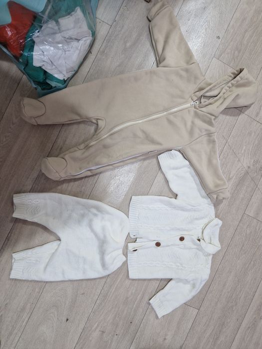 Три пакета вещей на мальчика