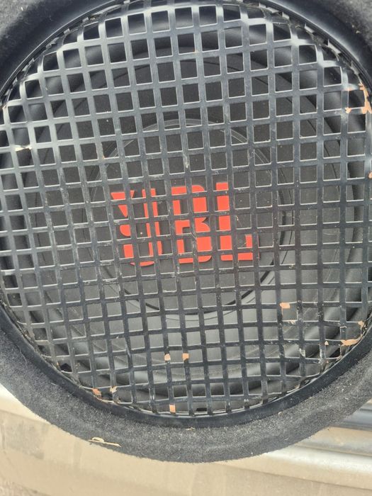 Subwoofer JBL in perfecta stare de functionare
