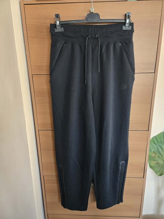 Nike оригинално долнище ново