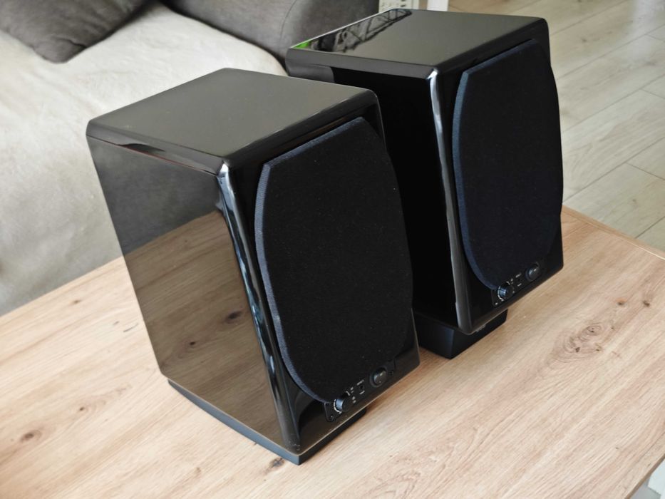 ADAM ARTist 5 активни монитори/тонколони + стойки | USB, XLR, RCA