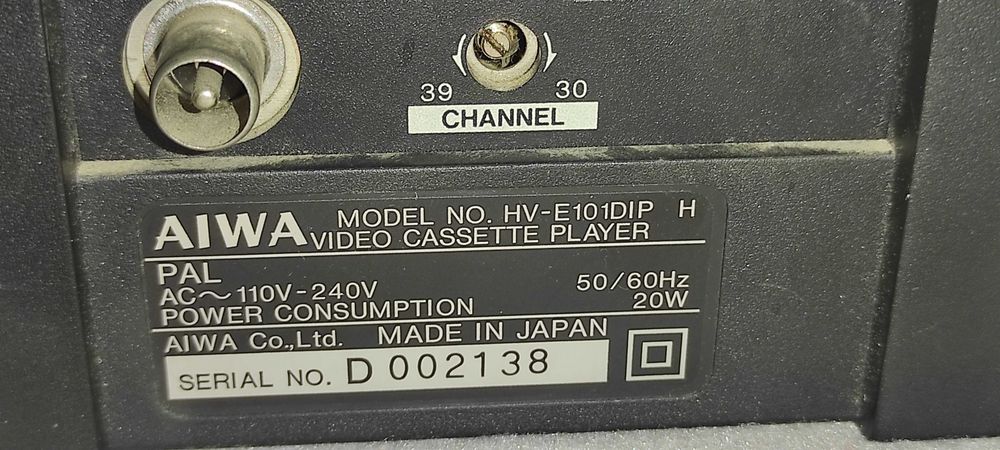video player AIWA model hv - e 101dip - cititi anuntul