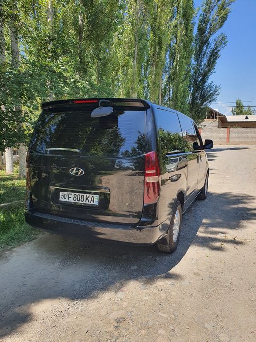 Hyundai Grand Starex