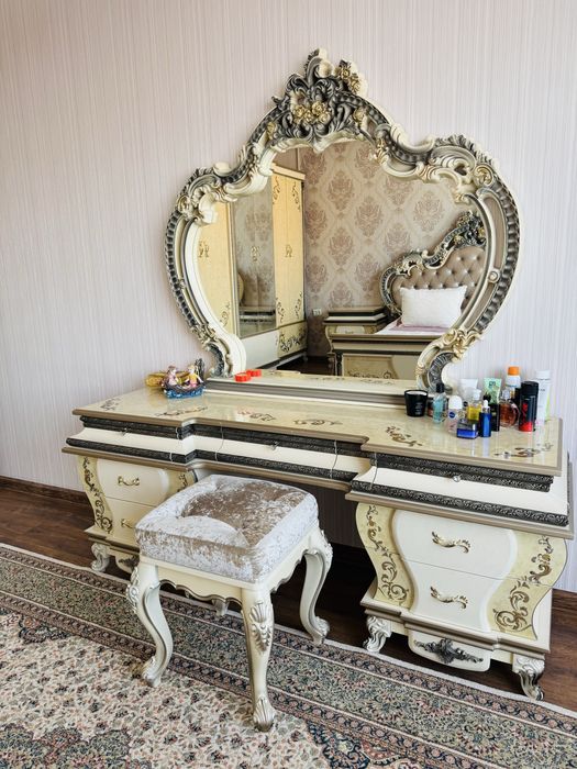 Спальний гарнитур