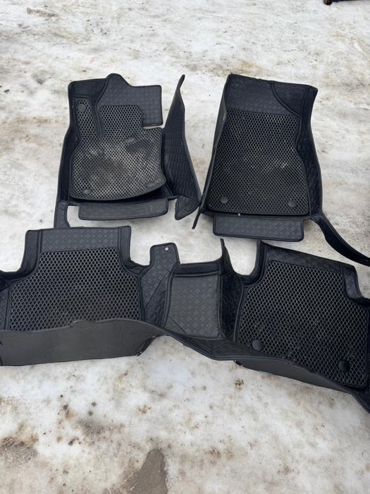 Продам полики от камри 70