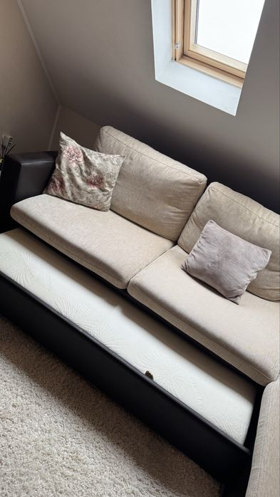 Ъглов Десен диван