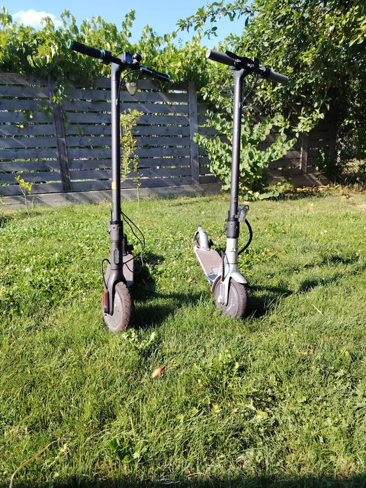 Vând 2 trotinete electrice