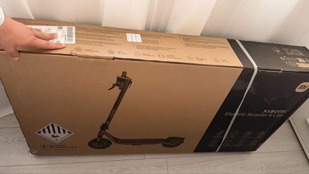 Trotineta electrica Xiaomi Electric Scooter 6 Lite, putere motor 300W,